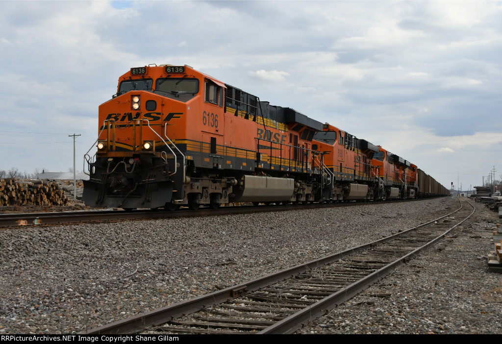 BNSF 6136